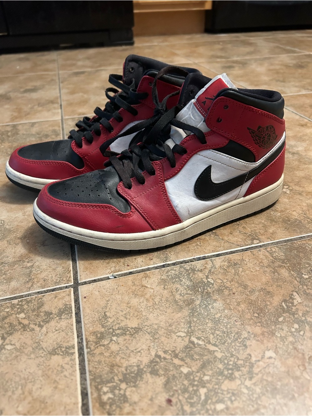Nike Air Jordan 1 High - Red, Black & White